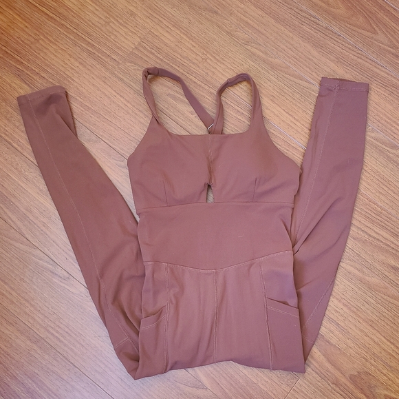 Popflex Active Peek-a-Boo Onesie - Deep Rust - Picture 5 of 7